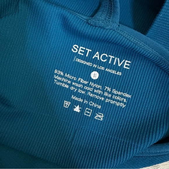 SET ACTIVE Bundle Ribbed‎ V-neck Crop Tops Tank Racerback Size Small - Picture 3 of 4